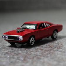 Dodge Charger R/T – 1:32 Die-Cast Model Car