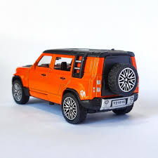 Land Rover Defender 110 – 1:32 Die-Cast Model (Off-Road SUV)