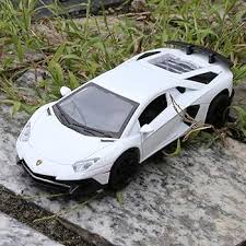 Lamborghini Aventador – 1:32 Die-Cast Model