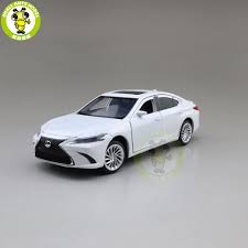 Lexus ES 1:24 Die-Cast Model Car