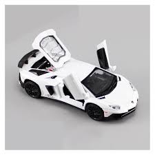 Lamborghini Aventador – 1:32 Die-Cast Model