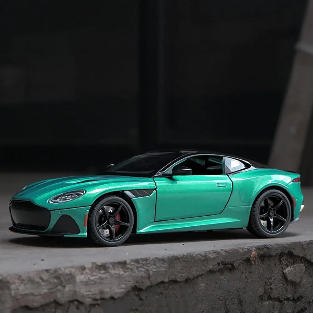 Aston Martin DBS – 1:32 Die-Cast Model Car