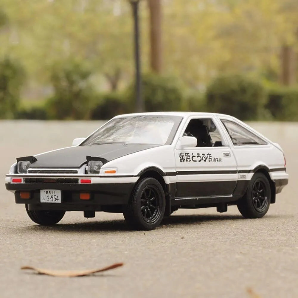 Toyota AE86 Trueno – 1:28 Die-Cast Model Car (Initial D Edition)