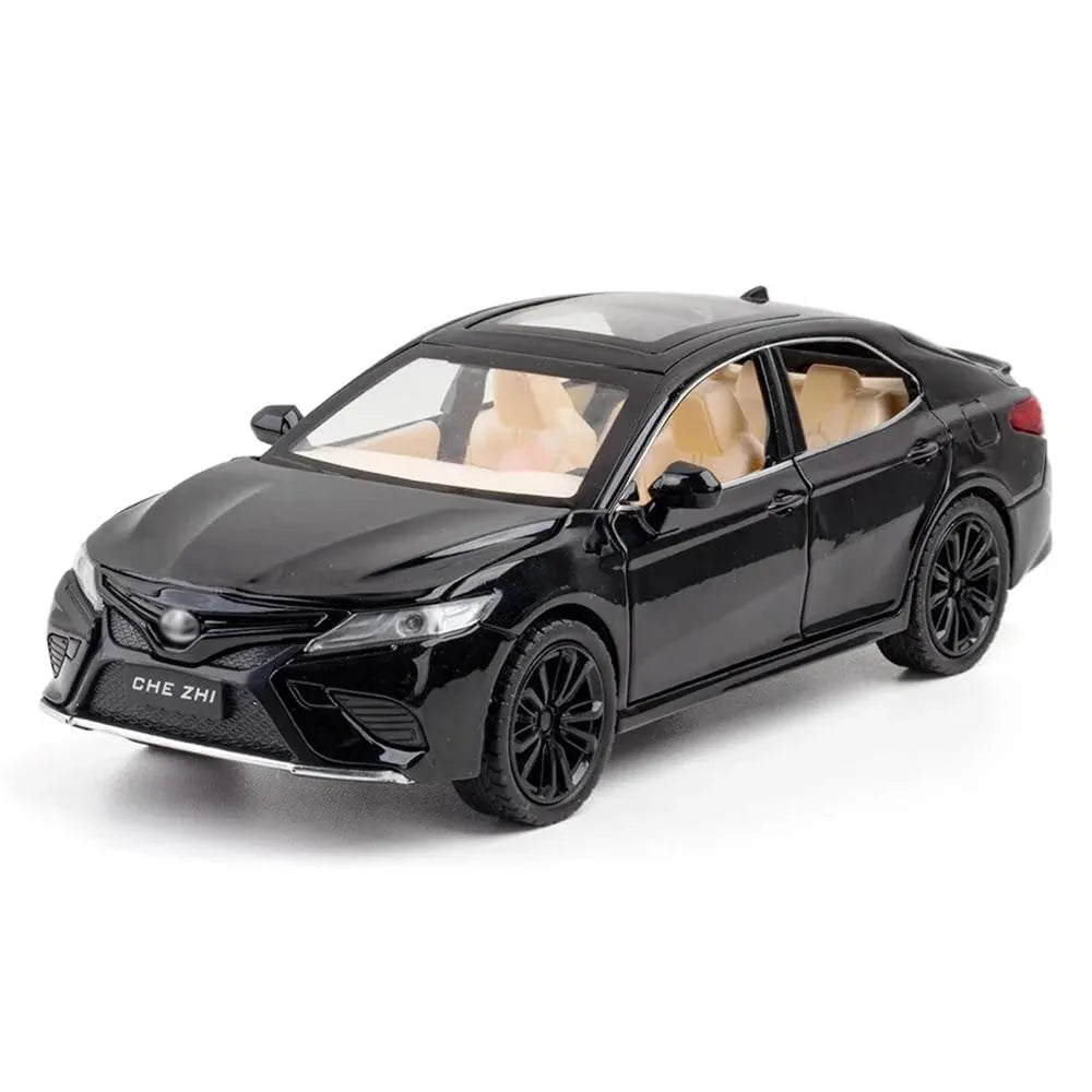 Toyota Camry 1:24 Die-Cast Car