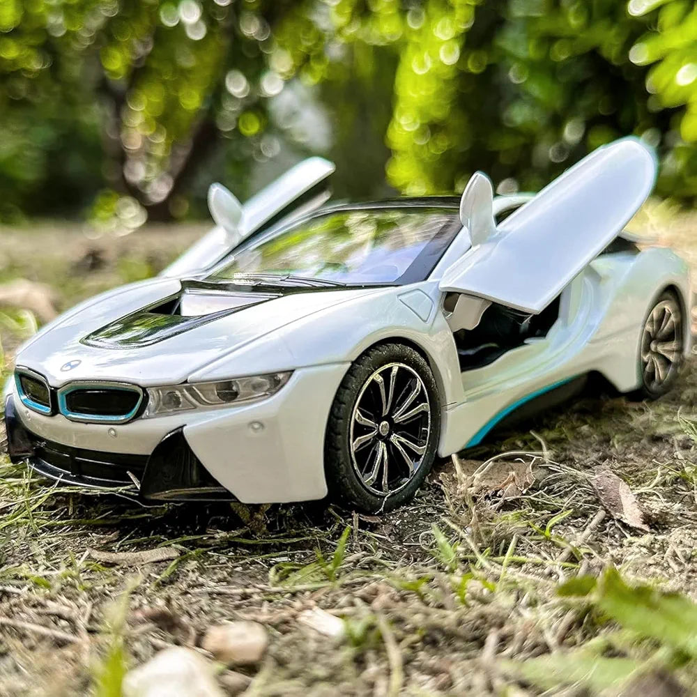 BMW i8 – 1:32 Die-Cast Model Car