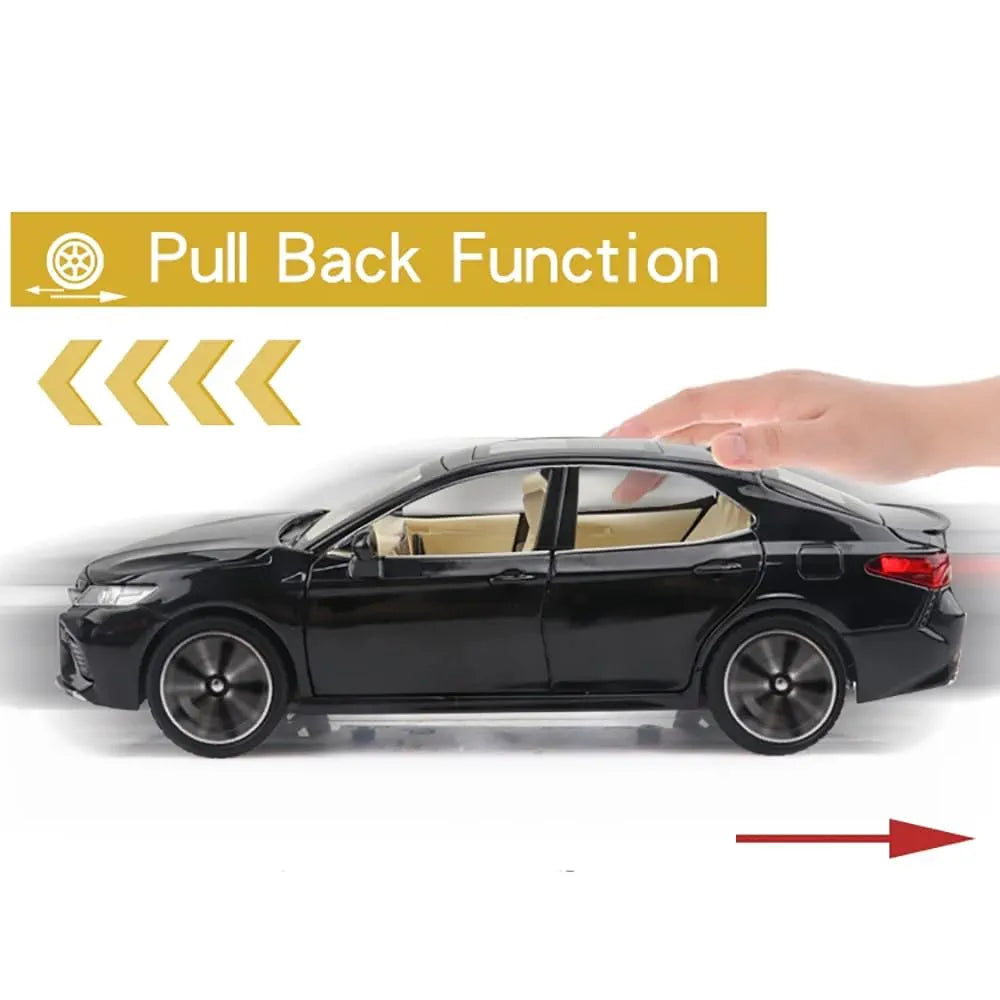 Toyota Camry 1:24 Die-Cast Car