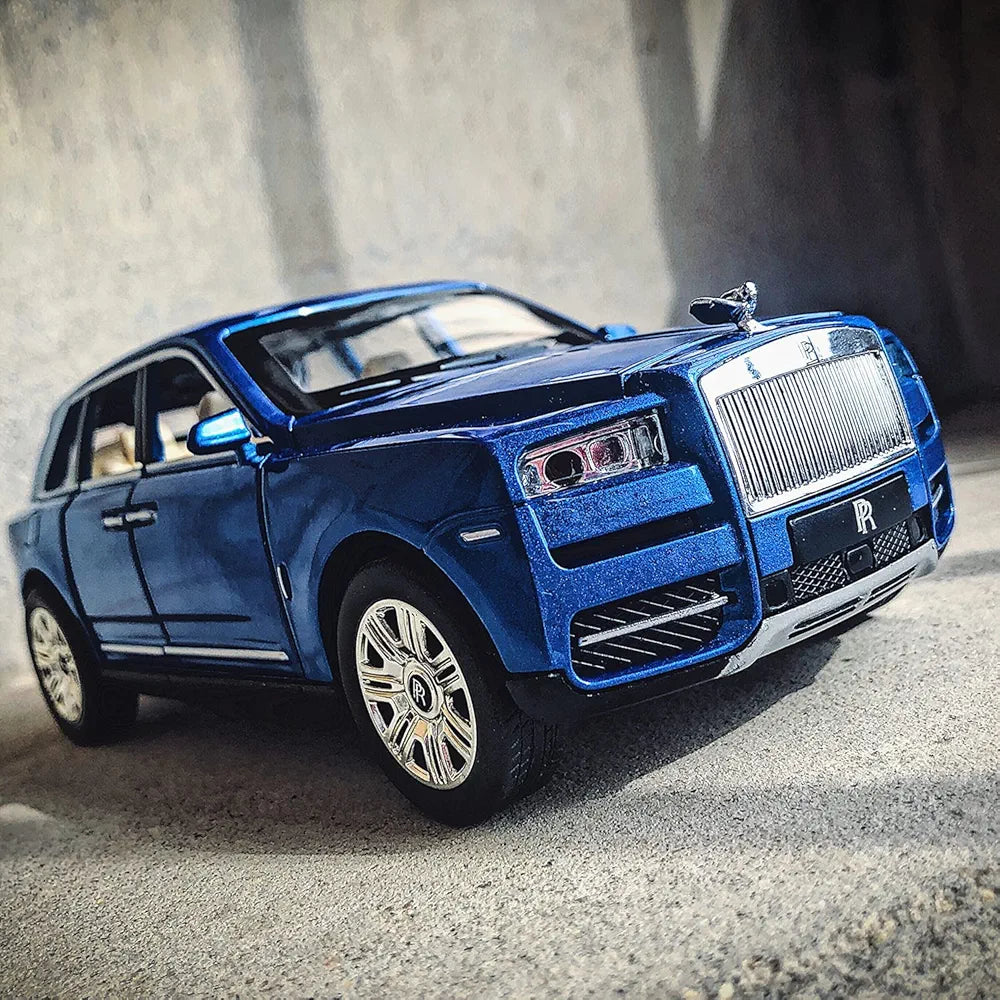 Rolls Royce Cullinan 1:24 Die-Cast Scale Model