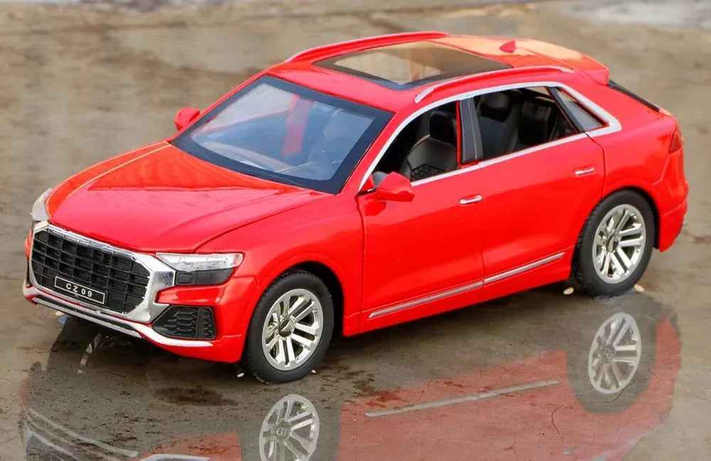 Audi Q8 1:24 Die-Cast Scale Model