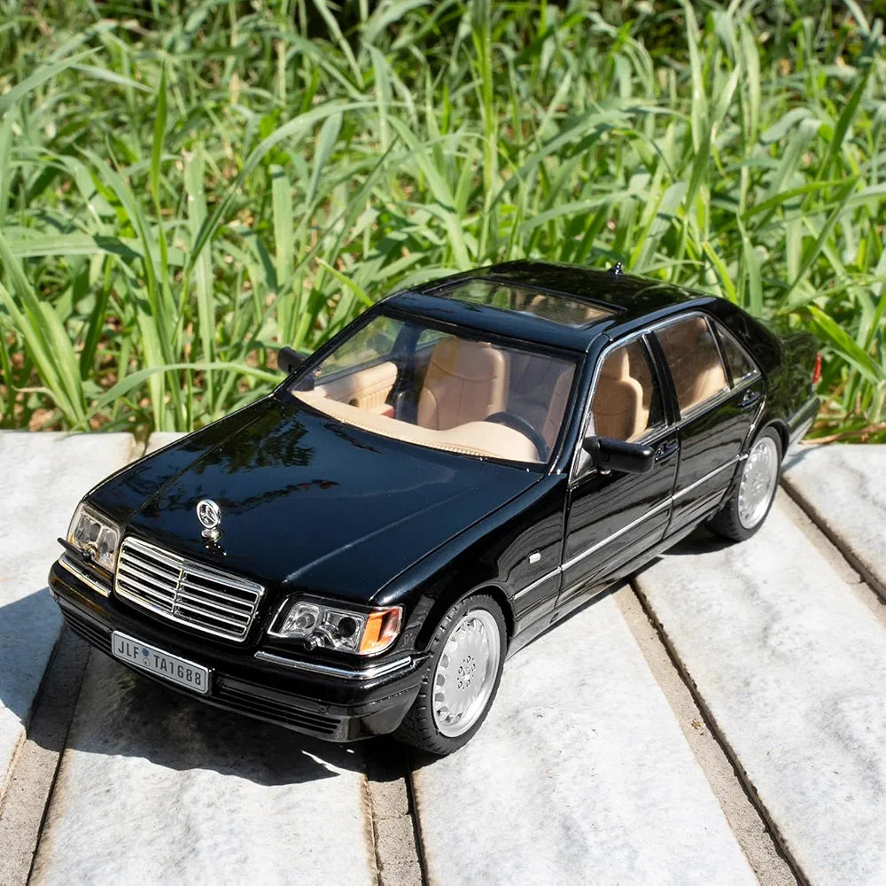 Mercedes-Benz S-Class W140 – 1:24 Die-Cast Model Car