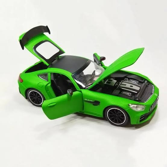 Mercedes AMG GT 1:24 Die-Cast Scale Model