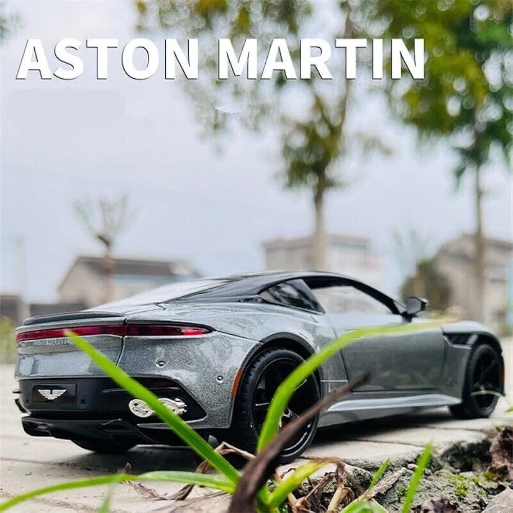 Aston Martin DBS – 1:32 Die-Cast Model Car